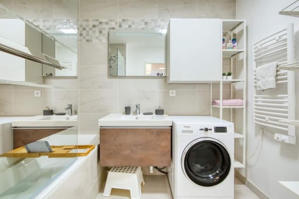 Le Fonction, Meuble 4 Etoiles, Avec Parking Boxe Apartment Aix-en-Provence Exterior photo